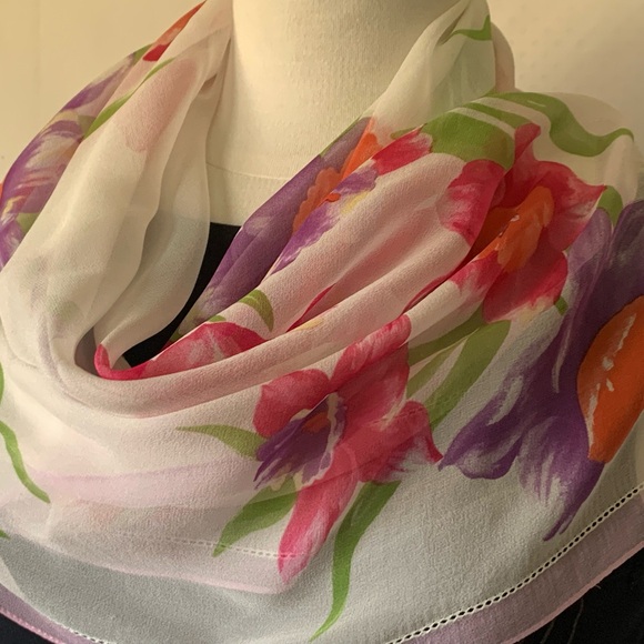 Ralph Lauren Silk Scarf Chiffon Soft Delicate Floral Embroidered 32" Vintage - Picture 10 of 12